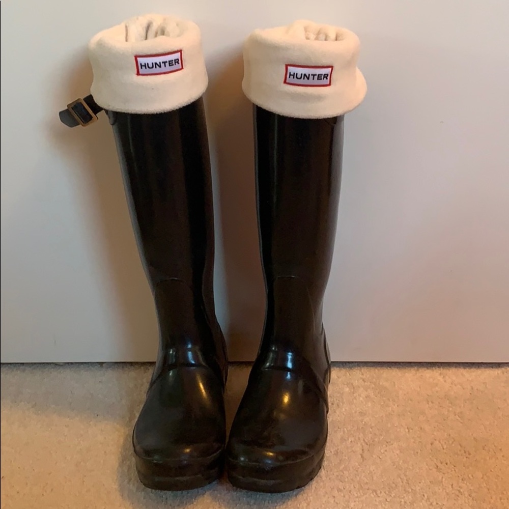 Tall Hunter Rain Boots with Cream Socks - Size 6